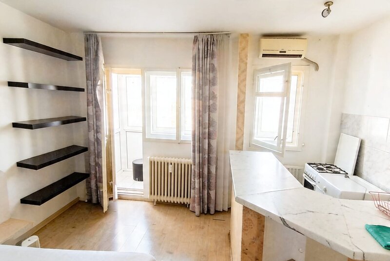 Muncii, Campia Libertatii, bloc mixt- garsoniera